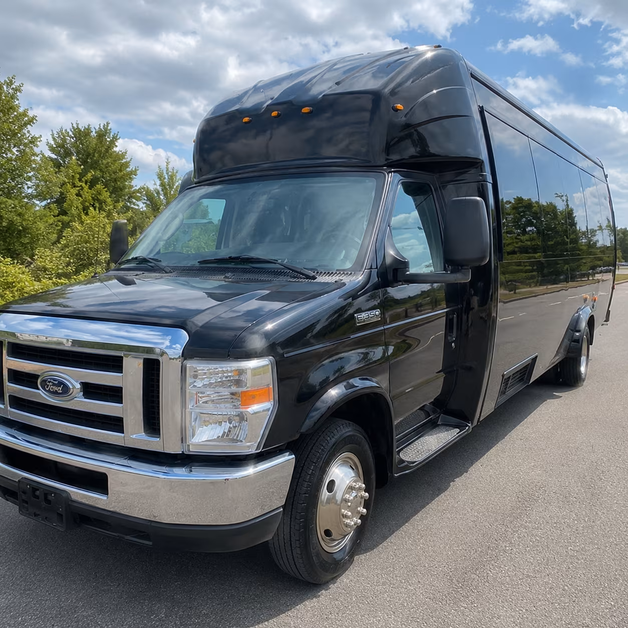 Clifton Winery Tour & Pub Crawl Transportation